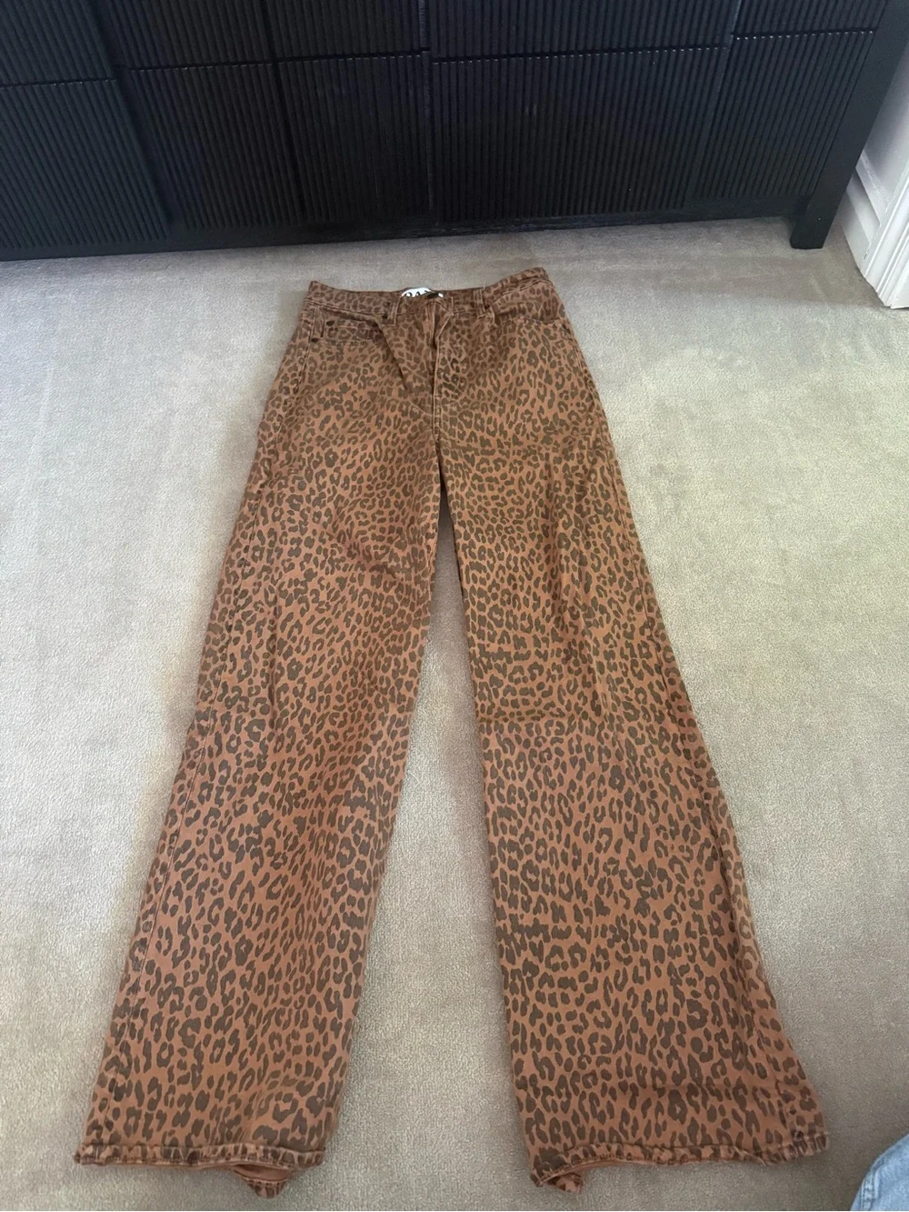 Daze High-Rise Brown Leopard Wide Leg Jeans - Picture 4 of 6